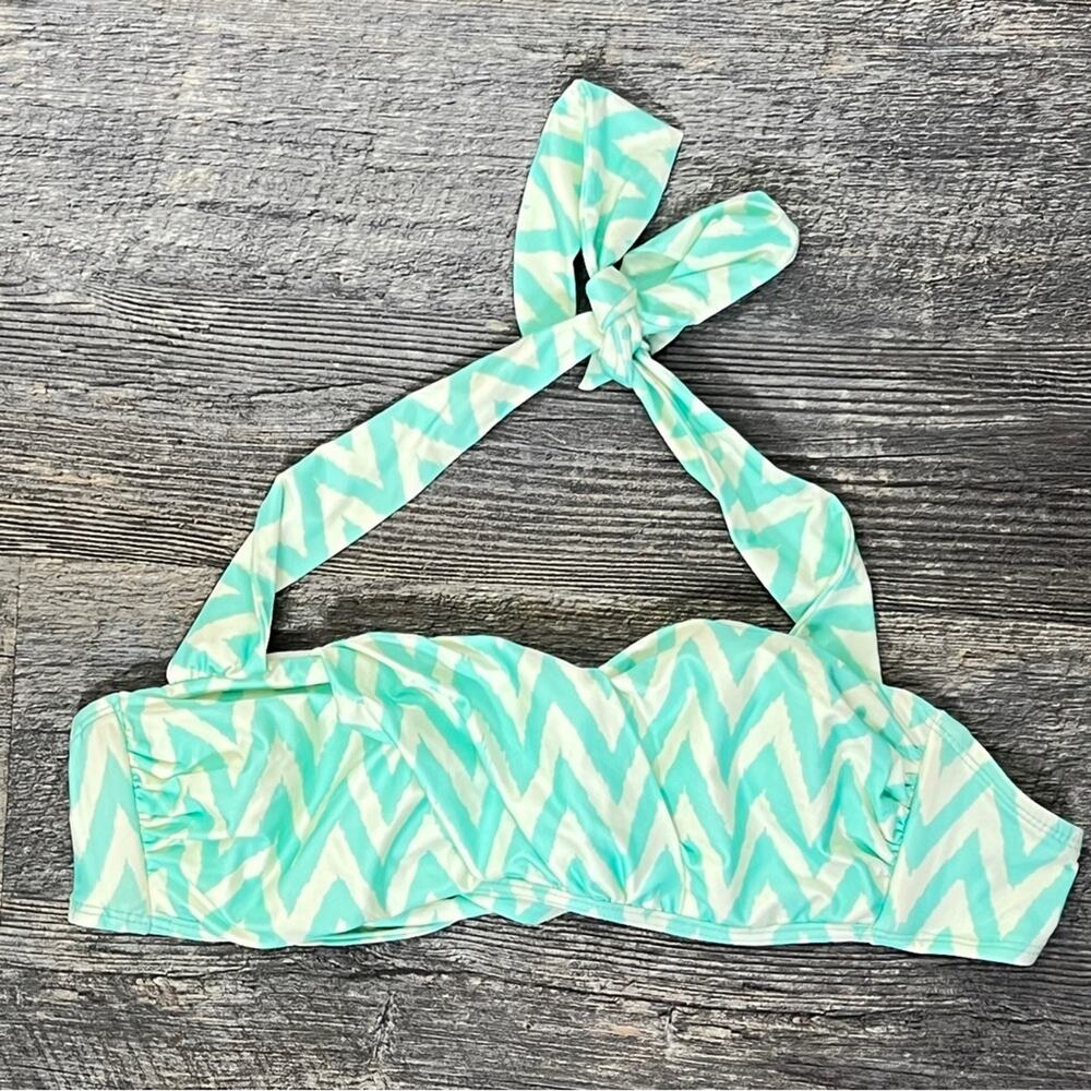 Antonio Melani blue and white Chevron print swimsuit bikini top medium M B198